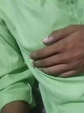 Snapshot of bhanu_11 chatting on September 20, 4:38 pm bhanu 11 online show from September 20, 4:38 pm