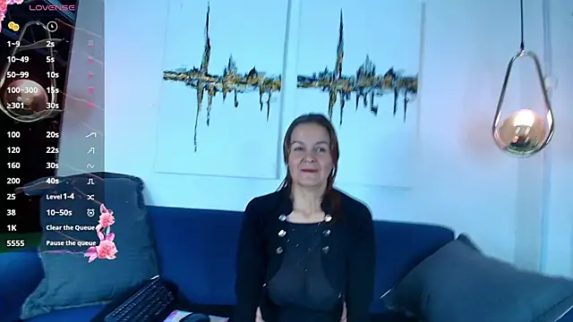 Snapshot of Susyhot_ chatting on October 6, 11:05 am Susyhot online show from October 6, 11:05 am