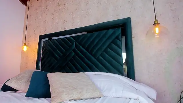 Sofi Moreno online show from March 18, 12:43 pm