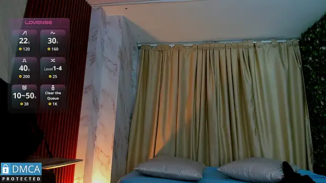 Snapshot of Kiara_Zahiri__ chatting on September 19, 11:20 am Kiara Zahiri online show from September 19, 11:20 am