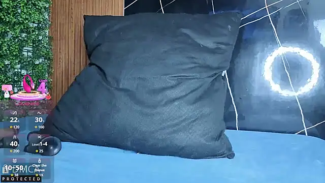 Kiara Zahiri   online show from October 24, 11:06 am