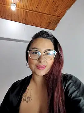 Snapshot of Freyacooper chatting on September 14, 2:20 am Freyacooper online show from September 14, 2:20 am