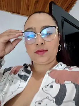 Snapshot of Freyacooper chatting on September 21, 1:59 am Freyacooper online show from September 21, 1:59 am