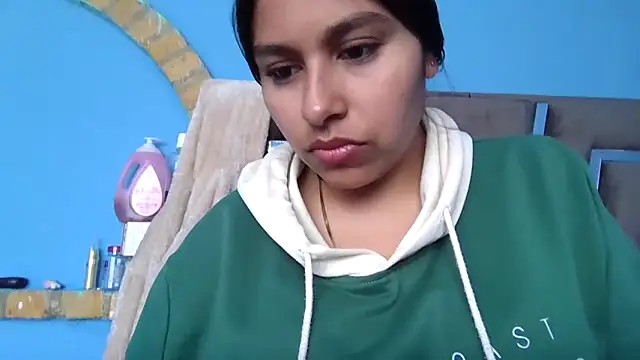 Snapshot of zairabreze chatting on September 24, 1:54 pm zairabreze online show from September 24, 1:54 pm