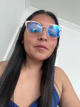 Snapshot of Zui_Rouse chatting on September 11, 3:23 pm Zui Rouse online show from September 11, 3:23 pm