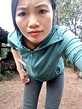 ngan-cute online show from February 14, 9:11 am