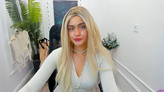 LeslieMineg online show from October 30, 7:59 pm