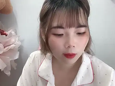 Snapshot of Pony898 chatting on October 19, 7:32 am Pony898 online show from October 19, 7:32 am