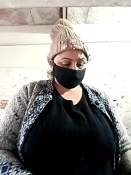 Rakhi sawant143 online show from December 15, 2:50 am