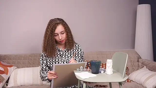 Snapshot of MammieValentini chatting on September 10, 7:19 am MammieValentini online show from September 10, 7:19 am