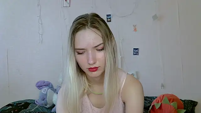 Snapshot of _kikiclark__ chatting on September 17, 8:12 am kikiclark online show from September 17, 8:12 am