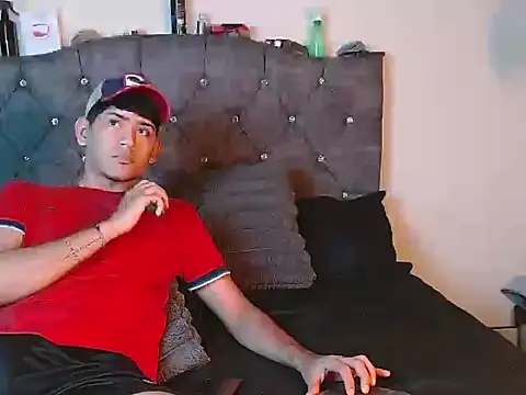 Snapshot of logan_willyams_ chatting on September 20, 12:32 am logan willyams  online show from September 20, 12:32 am