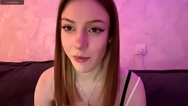 Snapshot of MustangMuse chatting on October 31, 3:05 pm MustangMuse online show from October 31, 3:05 pm