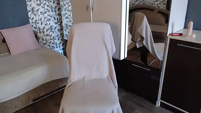 AmoraLuv online show from March 10, 9:46 am