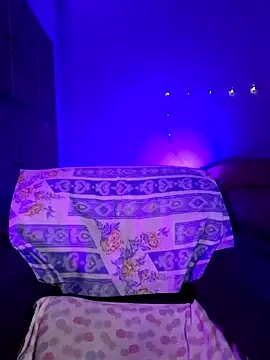 royeoy22 online show from November 3, 2:32 pm