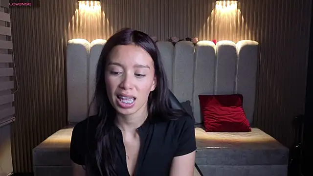  Mia Evans 1 online show from April 17, 8:11 pm