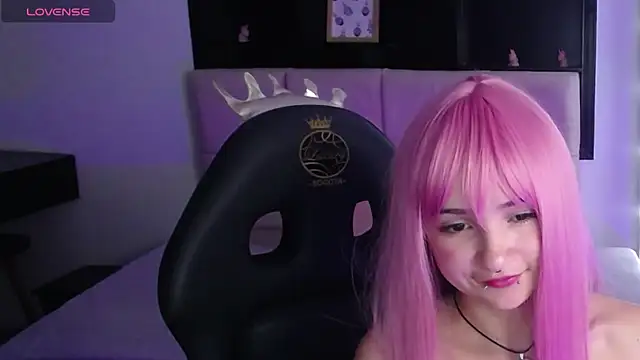 Snapshot of _Charlotte_Collins_ chatting on October 12, 4:09 pm Charlotte Collins online show from October 12, 4:09 pm