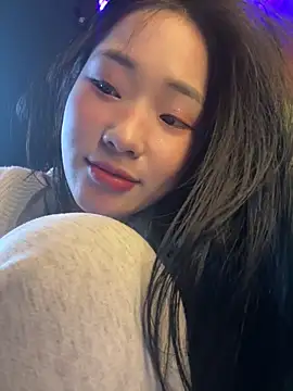 LylyBaby1888 online show from January 5, 9:51 pm