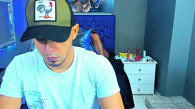 Snapshot of AngelAndChris chatting on September 19, 12:59 pm AngelAndChris online show from September 19, 12:59 pm
