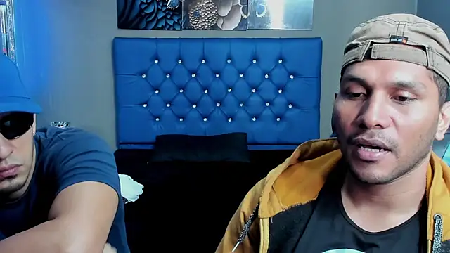Snapshot of AngelAndChris chatting on September 23, 12:36 pm AngelAndChris online show from September 23, 12:36 pm