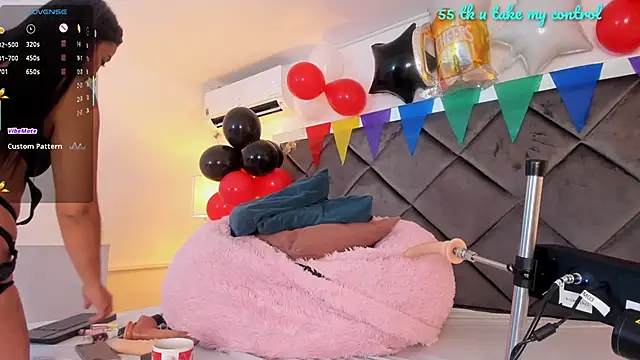 Snapshot of LuciaCollins_ chatting on September 26, 12:47 pm LuciaCollins online show from September 26, 12:47 pm