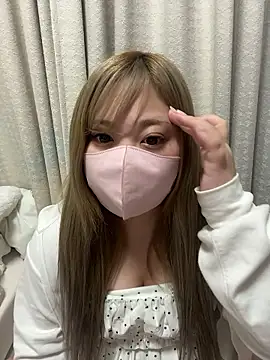 Snapshot of Chua-chan chatting on October 5, 4:12 pm Chua-chan online show from October 5, 4:12 pm