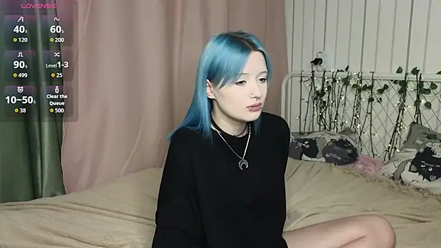 RainaNowak online show from September 8, 7:35 pm