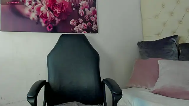 Snapshot of kate_lua chatting on September 23, 12:14 pm kate lua online show from September 23, 12:14 pm