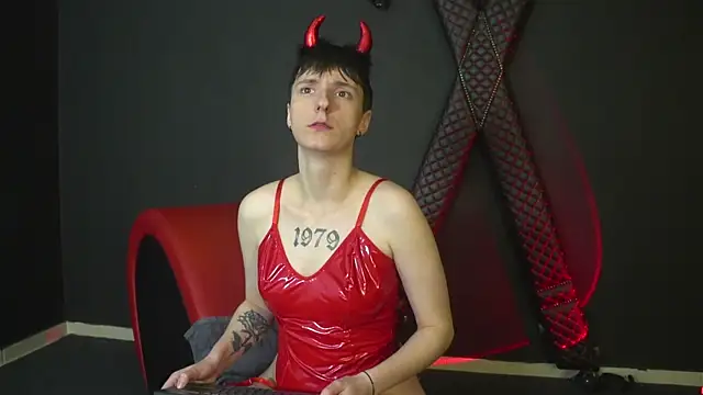 Luna Devil  online show from March 19, 9:08 pm