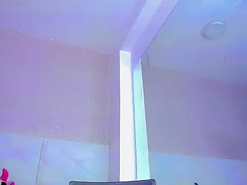 Snapshot of hanna_sweett34 chatting on October 5, 5:45 am hanna sweett34 online show from October 5, 5:45 am