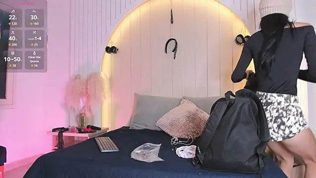 ALICESANDOVAL online show from March 16, 11:36 am