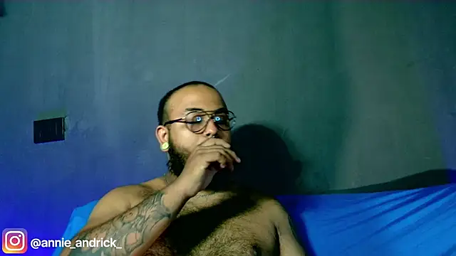Snapshot of _leda_swan_ chatting on October 4, 1:50 pm leda swan online show from October 4, 1:50 pm