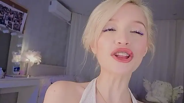 I am joss online show from March 8, 1:02 am