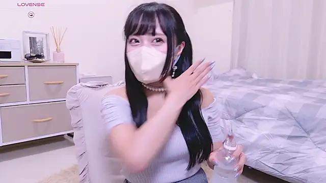 Snapshot of YURi_luv chatting on September 15, 11:40 am YURi luv online show from September 15, 11:40 am