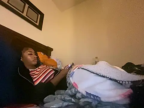 Brooke012 online show from April 9, 6:19 am