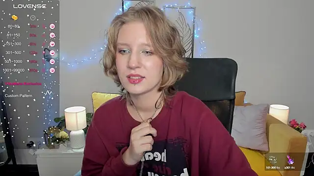 Snapshot of Hailey_Foxy chatting on October 3, 8:41 am Hailey Foxy online show from October 3, 8:41 am