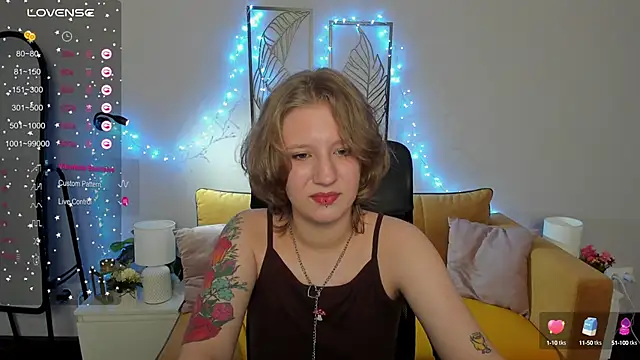 Snapshot of Hailey_Foxy chatting on September 21, 8:57 am Hailey Foxy online show from September 21, 8:57 am