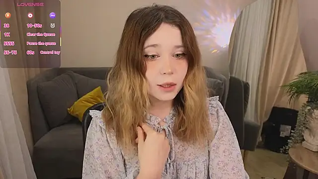 Lina Glow online show from November 29, 6:39 am