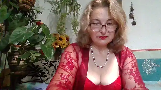 Snapshot of ZhannaLove480 chatting on October 5, 7:46 am ZhannaLove480 online show from October 5, 7:46 am