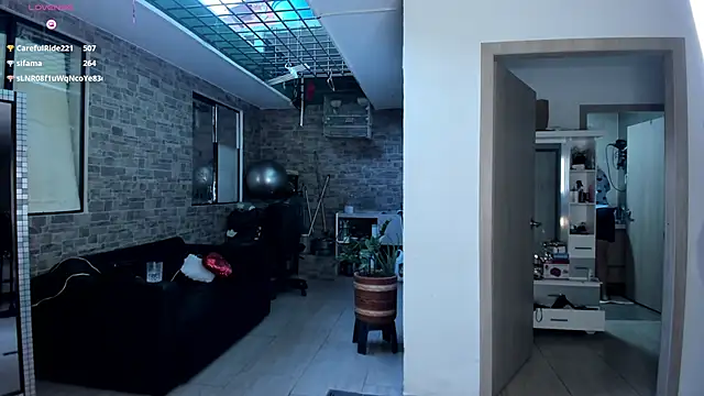  SARAI DUPONT online show from April 9, 11:15 am