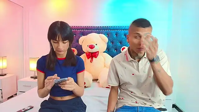 Damian and roxanne online show from October 8, 12:42 pm