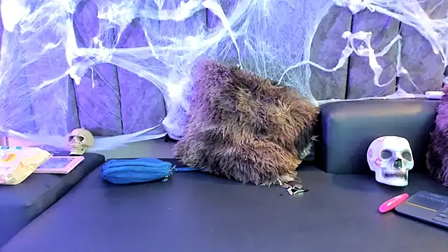 Snapshot of Rowan_Mills chatting on October 8, 9:08 pm Rowan Mills online show from October 8, 9:08 pm