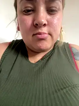 Snapshot of bruna438 chatting on October 9, 6:01 pm bruna438 online show from October 9, 6:01 pm