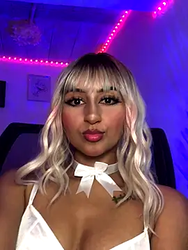 Snapshot of Samara_SaenzV chatting on October 4, 1:44 am Samara SaenzV online show from October 4, 1:44 am