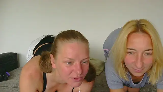 Snapshot of sassycruisecontrol chatting on October 9, 9:35 am sassycruisecontrol online show from October 9, 9:35 am