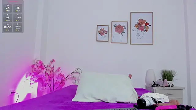 Snapshot of hellzel_moon chatting on October 16, 7:38 pm hellzel moon online show from October 16, 7:38 pm