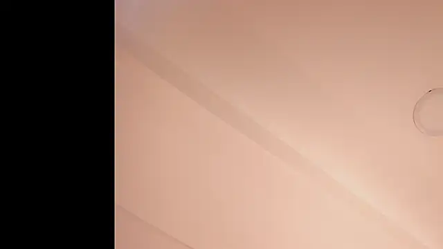 Snapshot of Larissa_Miller chatting on September 18, 12:58 pm Larissa Miller online show from September 18, 12:58 pm