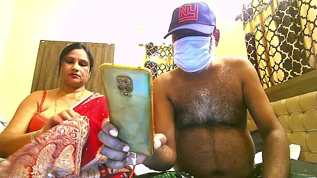 Snapshot of Rashikamalhotra chatting on October 3, 11:48 am Rashikamalhotra online show from October 3, 11:48 am