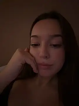 Snapshot of LillieOlive chatting on October 12, 9:39 pm LillieOlive online show from October 12, 9:39 pm