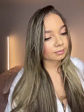 AnnyLopezzz  online show from November 11, 7:15 am